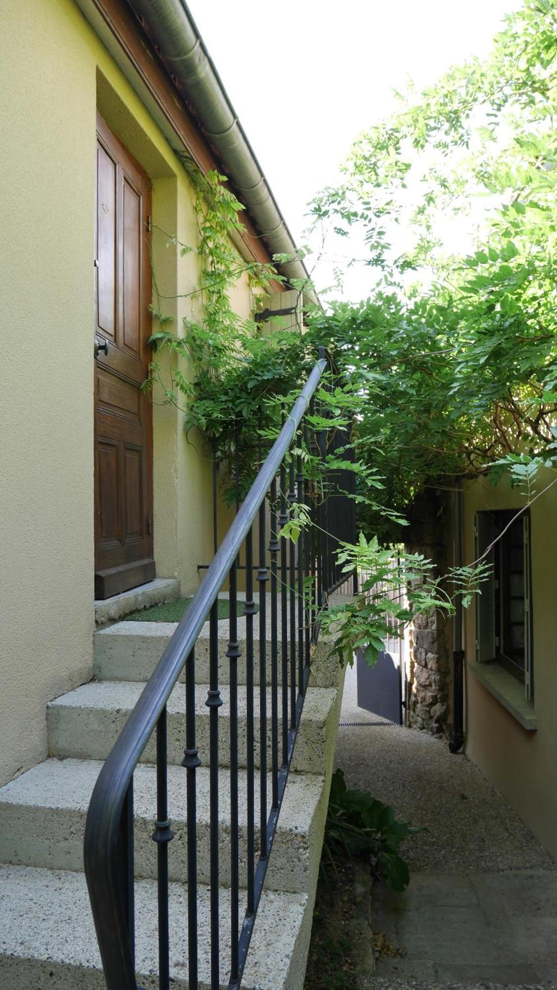 Auberge De La Tour De Brison Sanilhac  Szoba fotó
